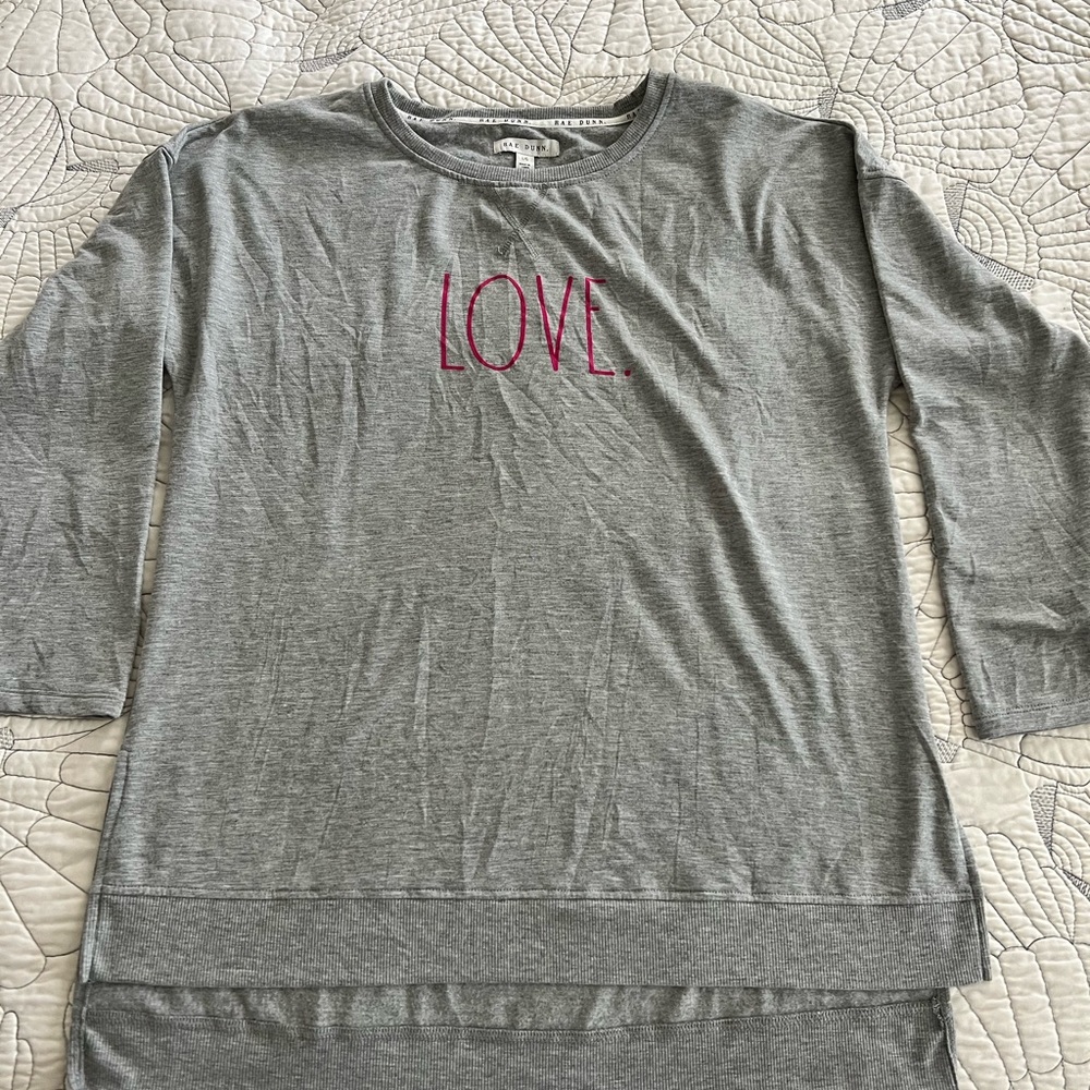 Rae Dunn Women's Grey Long Sleeve T-Shirt, LOVE, Size Extra Large.